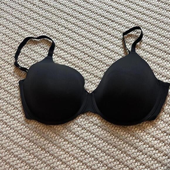 Skims Fits Everybody Bra - Picture 2 of 3